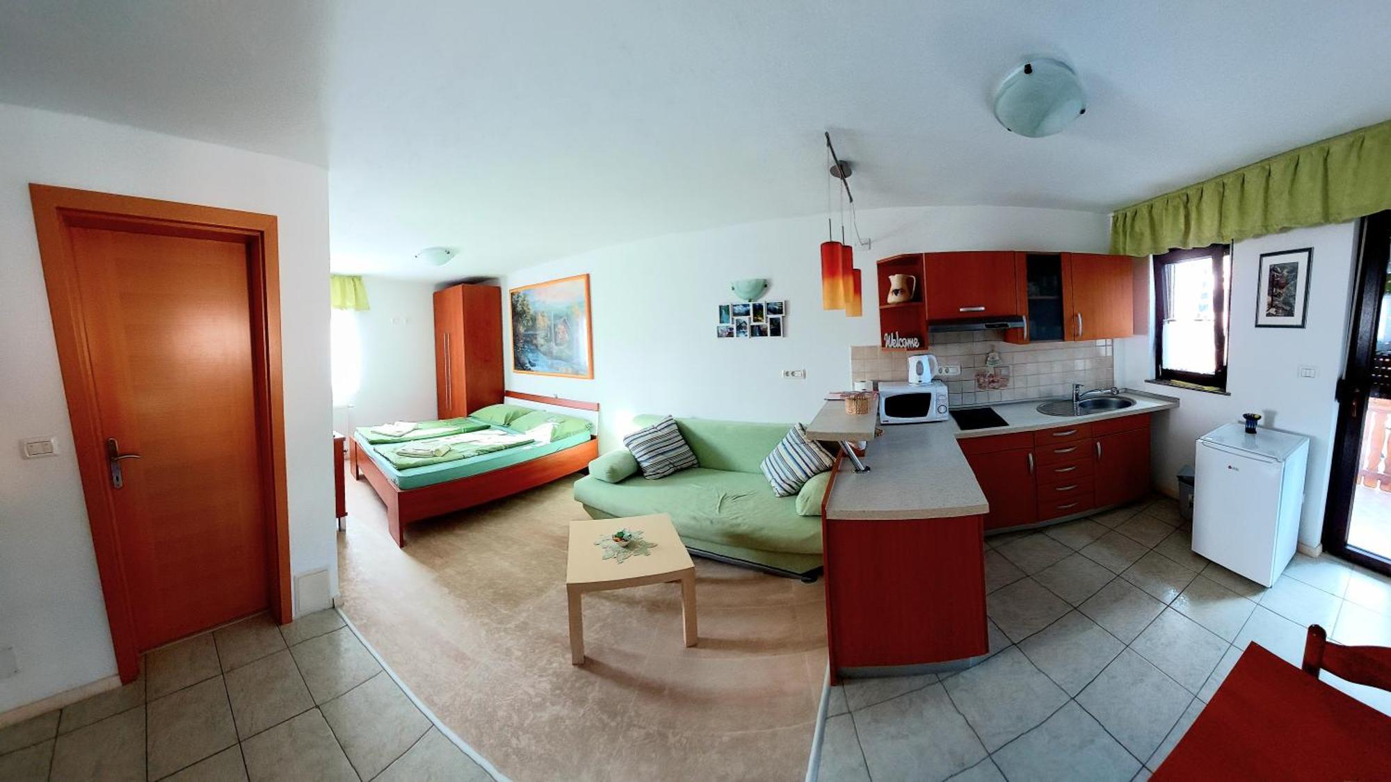 Apartments Krn Drezniske Ravne Екстер'єр фото